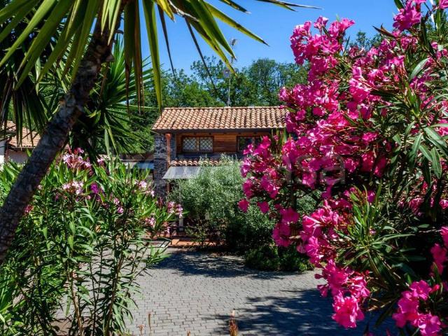 Villa Indipendente in vendita a Santa Venerina, Sicilia