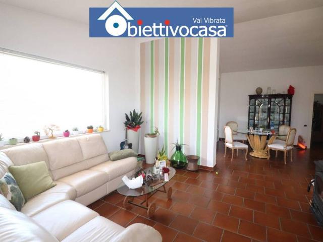 Villa Indipendente in vendita a Unione dei Comuni della Val Vibrata, Sant'omero