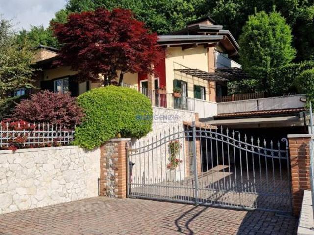 Villa Indipendente in vendita a Santorso, Veneto