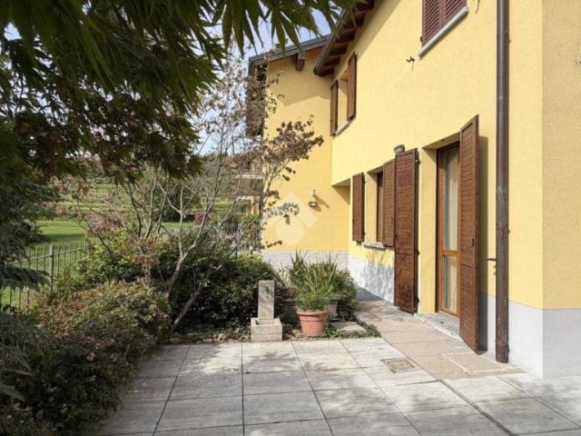 Villa Indipendente in vendita a Sartirana, Merate