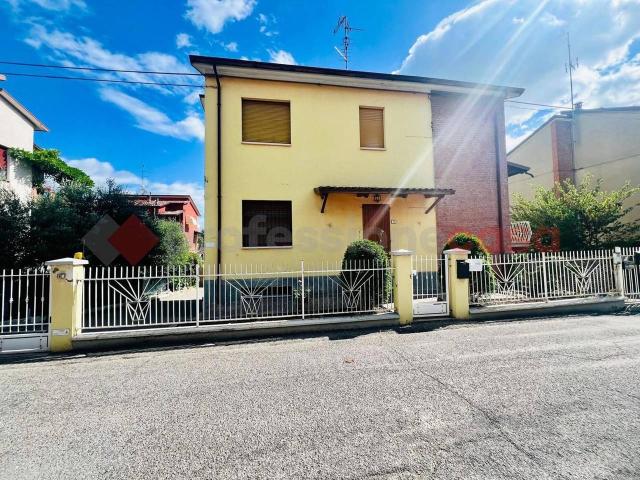 Villa Indipendente in vendita a Tresinaro - Secchia, Re