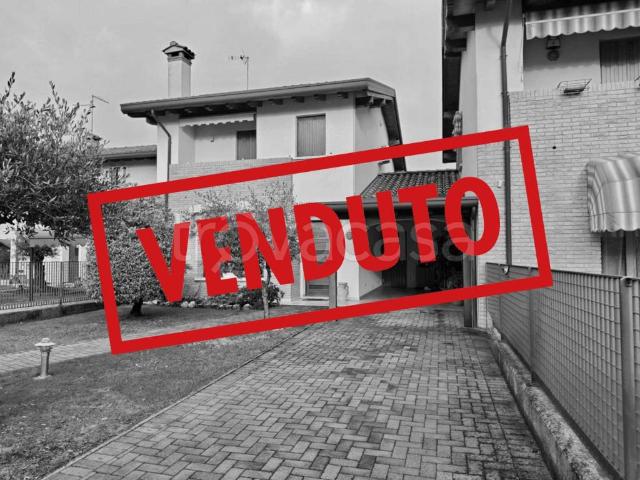 Villa Indipendente in vendita a Sesto Al Reghena, Friuli-Venezia Giulia