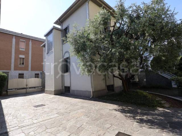Villa Indipendente in vendita a Zona Omogenea Milano Nord, Sesto San Giovanni