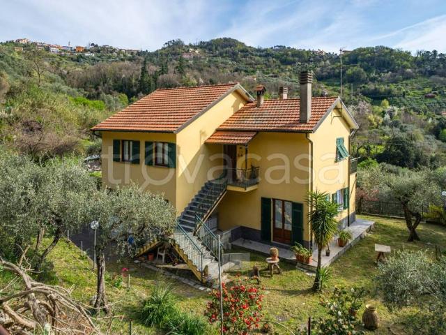 Villa Indipendente in vendita a Rovereto, Sestri Levante