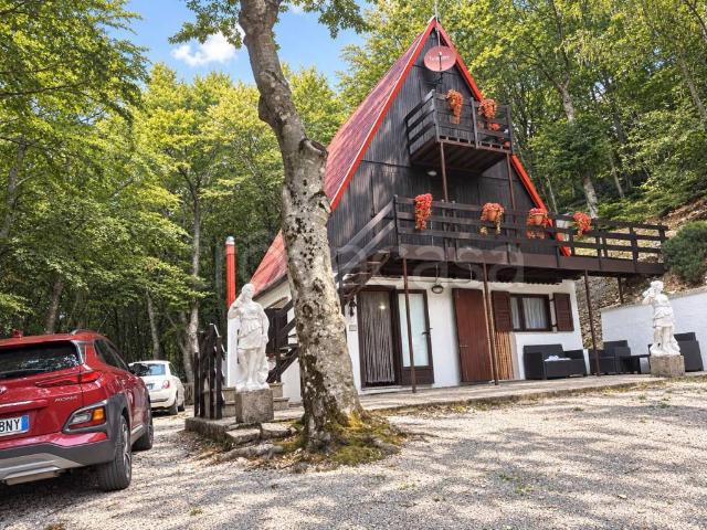 Villa Indipendente in vendita a Giacconale, Sigillo