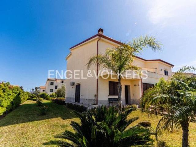 Villa Indipendente in vendita a Villaggio Elios, Siracusa