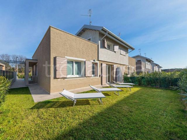 Villa Indipendente in vendita a Lugana, Sirmione