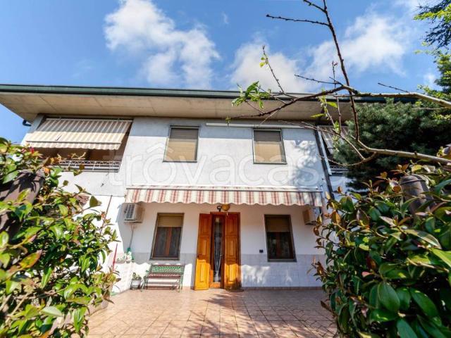 Villa Indipendente in vendita a Siziano, Lombardia