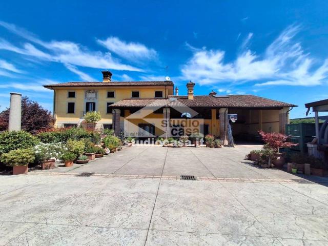 Villa Indipendente in vendita a Soresina, Lombardia