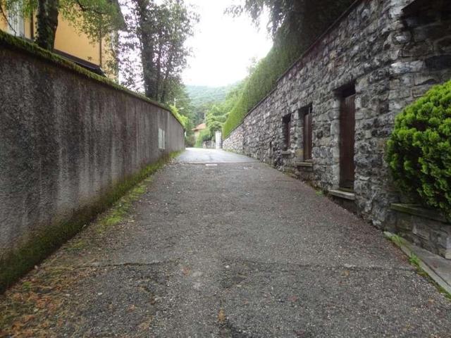 Villa Indipendente in vendita a Sormano, Lombardia