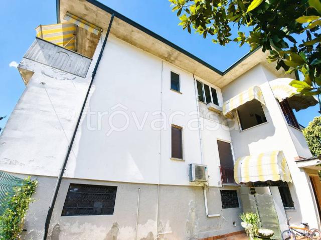 Villa Indipendente in vendita a Spino D'adda, Lombardia