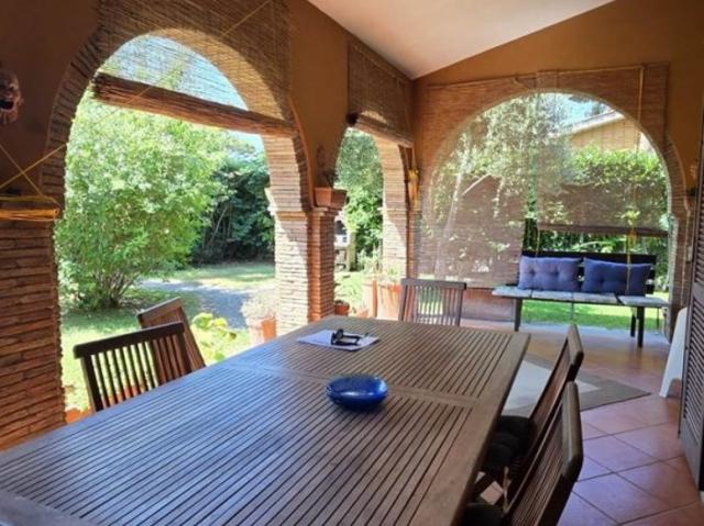 Villa Indipendente in vendita a Tarquinia, Lazio