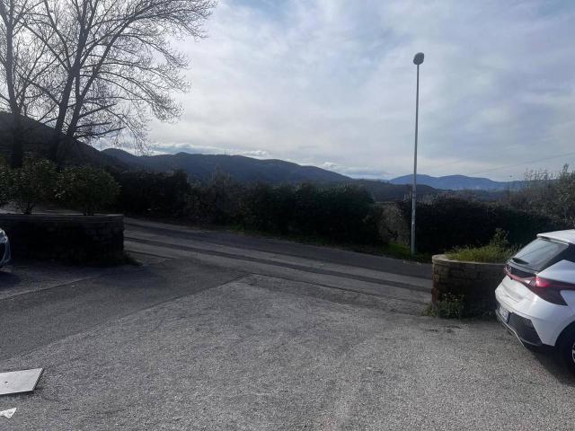 Villa Indipendente in vendita a La Romita, Terni