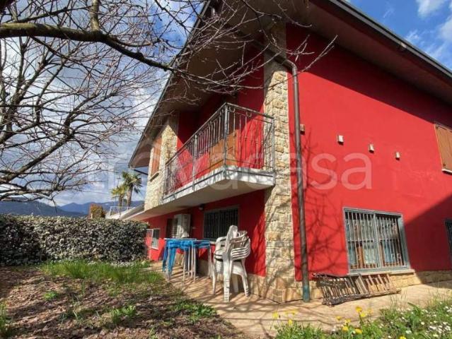 Villa Indipendente in vendita a Terno D'isola, Lombardia