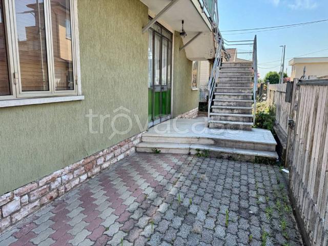 Villa Indipendente in vendita a Thiene, Veneto