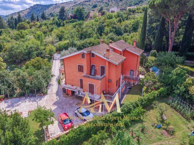 Villa Indipendente in vendita a Bivio di San Polo, Roma Capitale