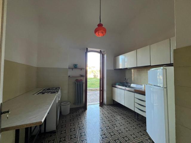 Villa Indipendente in vendita a Torre Cajetani, Lazio