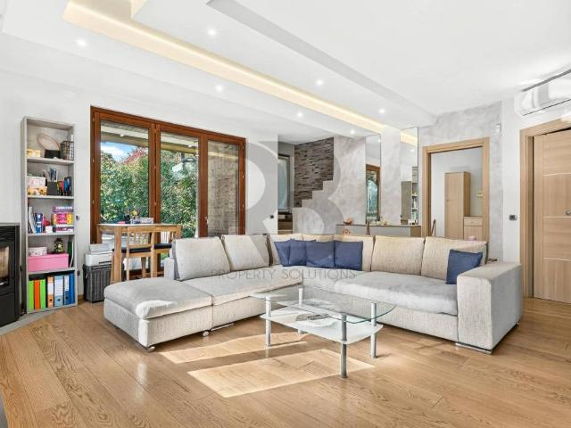 Villa Indipendente in vendita a Barnasc, Tradate