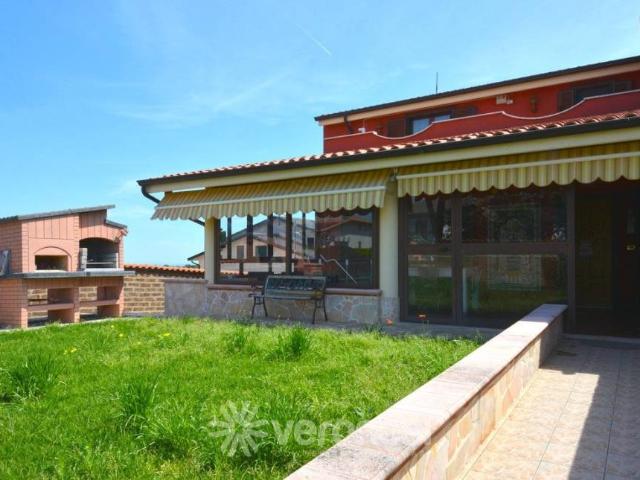 Villa Indipendente in vendita a Treglio, Abruzzo