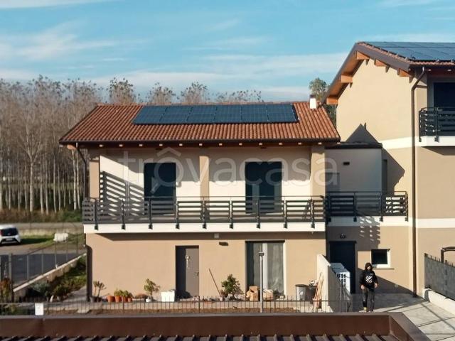 Villa Indipendente in vendita a Trivolzio, Lombardia