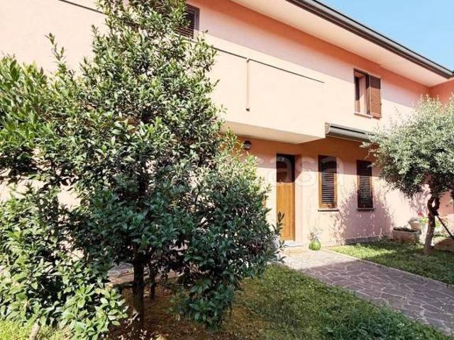 Villa Indipendente in vendita a Uboldo, Lombardia