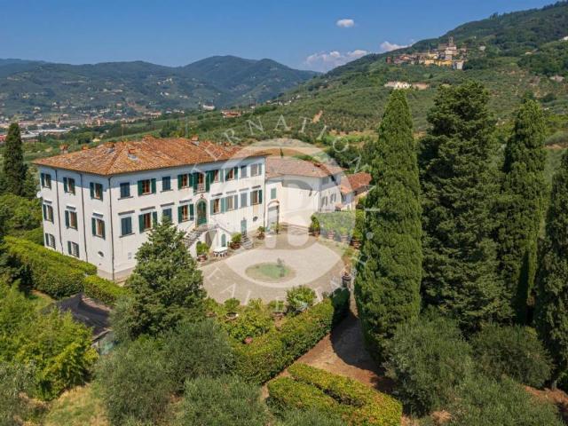 Villa Indipendente in vendita a Uzzano, Toscana