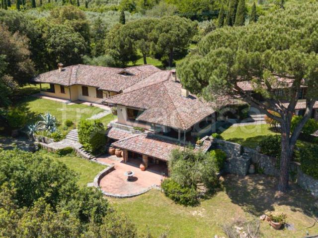 Villa Indipendente in vendita a Schignano, Vaiano