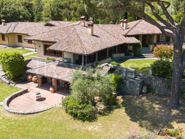Villa Indipendente in vendita a Schignano, Vaiano