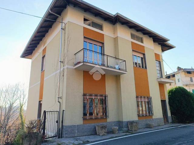 Villa Indipendente in vendita a Valdilana, Piemonte