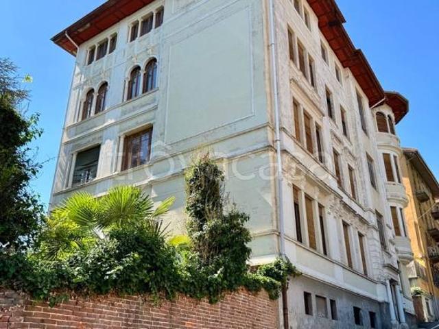 Villa Indipendente in vendita a Valdilana, Piemonte