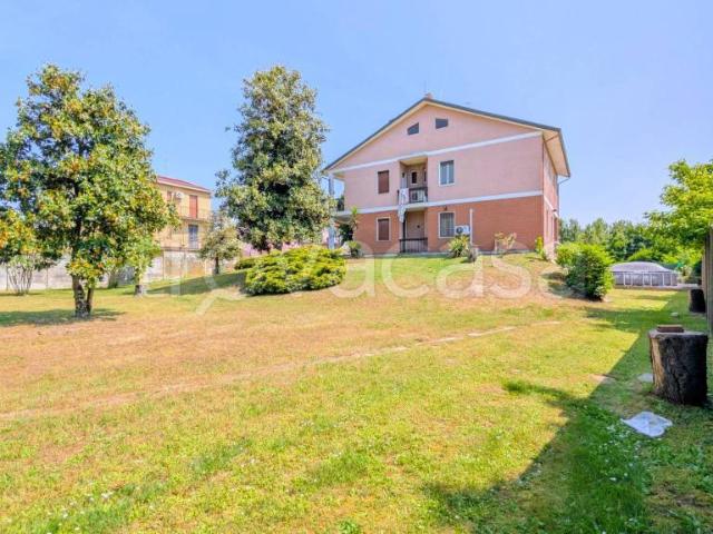 Villa Indipendente in vendita a Valle Salimbene, Lombardia