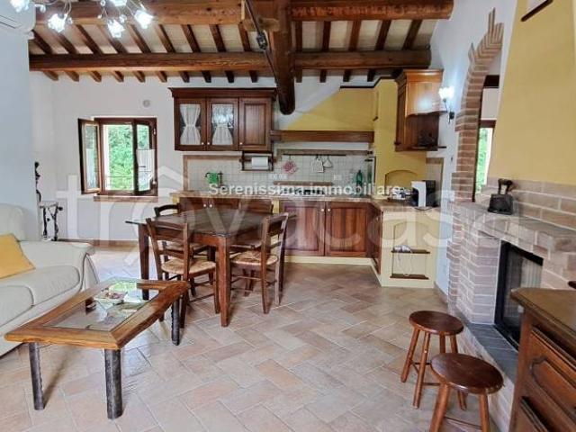 Villa Indipendente in vendita a Vallefoglia, Marche