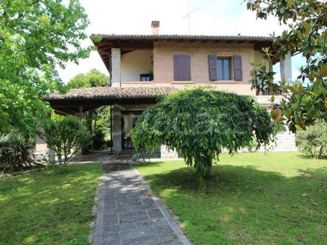 Villa Indipendente in vendita a Unione dei comuni Valli del Reno, Lavino e Samoggia, Reggio Emilia