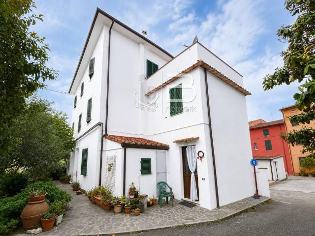 Villa Indipendente in vendita a Avane, Vecchiano