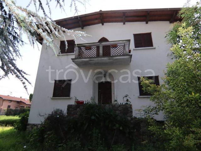 Villa Indipendente in vendita a Perseghét, Vedano Olona