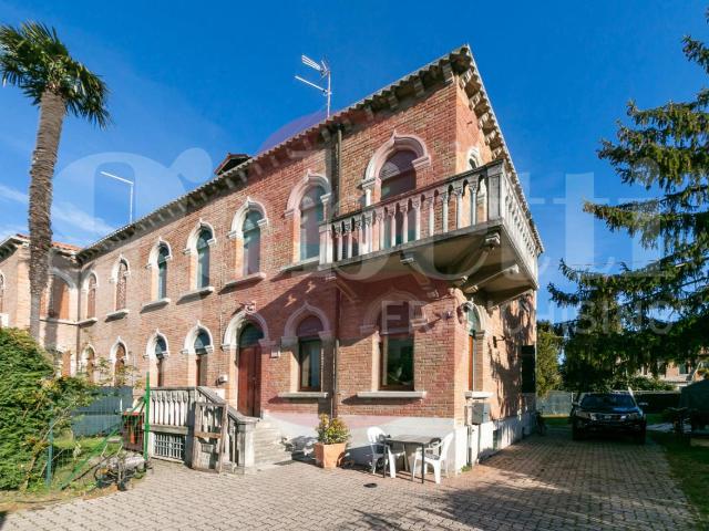 Villa Indipendente in vendita a Lido-Pellestrina, Venezia