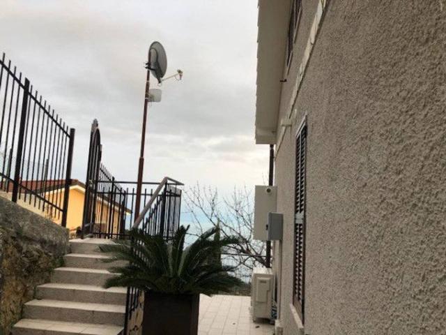 Villa Indipendente in vendita a Ventimiglia, Liguria