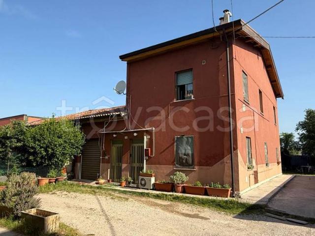 Villa Indipendente in vendita a Basson, Brenzone