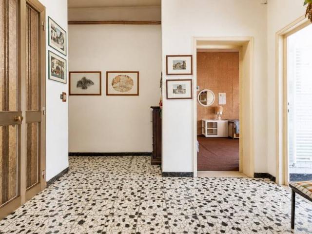 Villa Indipendente in vendita a Viareggio, Toscana