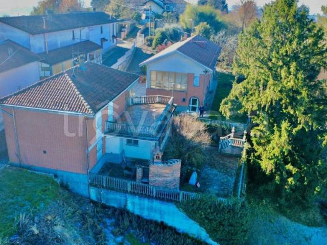 Villa Indipendente in vendita a Piemonte, Asti