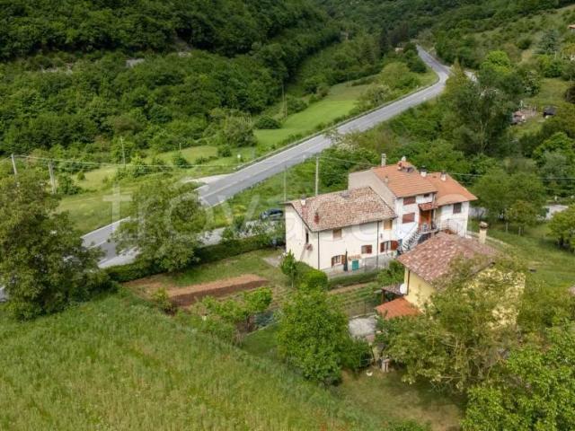 Villa Indipendente in vendita a Antrodoco, Lazio