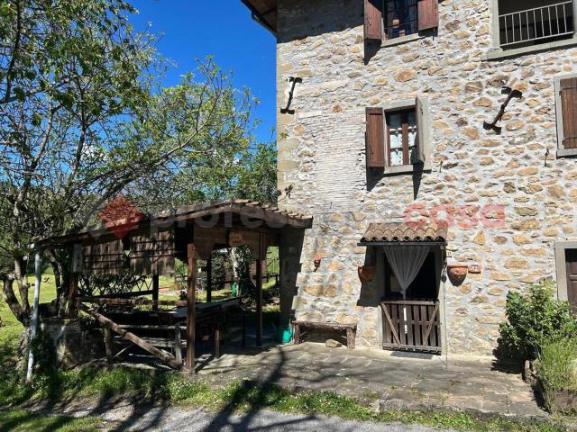 Villa Indipendente in vendita a Comunale, Villa Collemandina