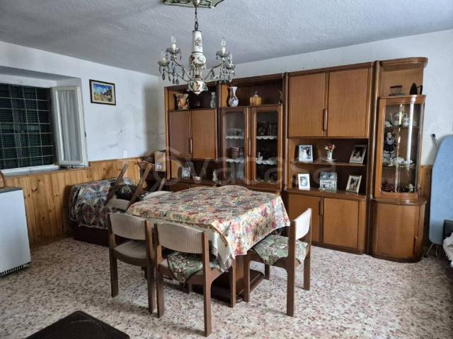 Villa Indipendente in vendita a Appennino Reggiano, Re