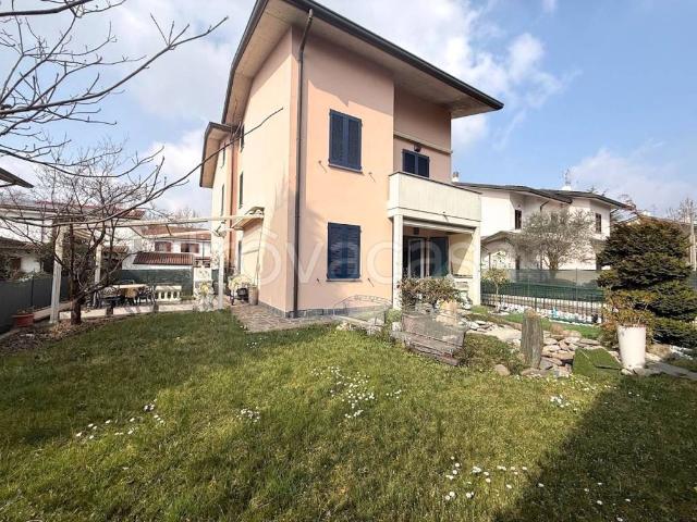 Villa Indipendente in vendita a Sant'Alessandro, Villasanta
