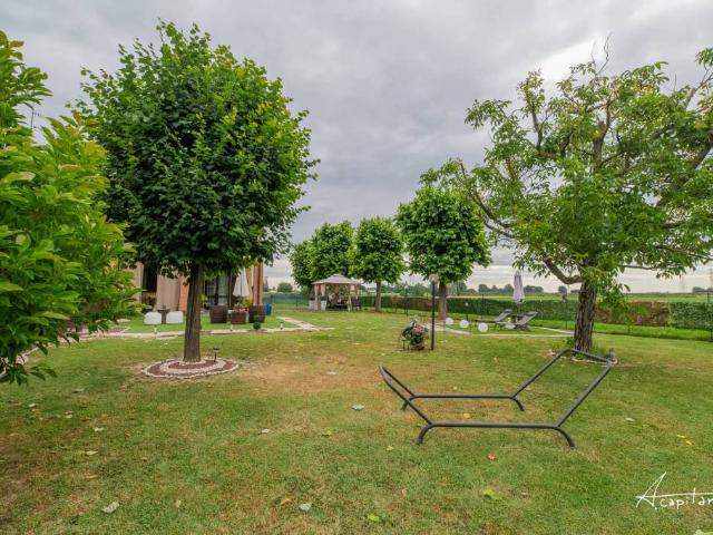 Villa Indipendente in vendita a Unione dei comuni Valli del Reno, Lavino e Samoggia, Zola Predosa