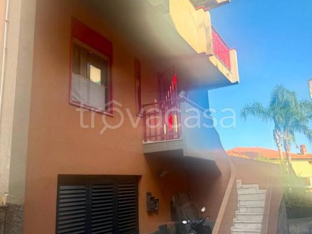Villa Indipendente in vendita a Ficarazzi, Aci Castello