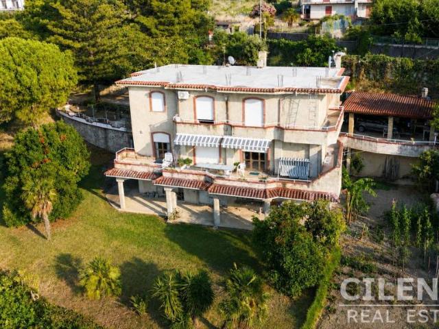 Villa Indipendente in vendita a Agropoli, Campania