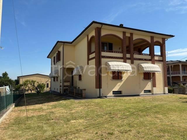 Villa Indipendente in vendita a Ancarano di Sopra, Rivergaro