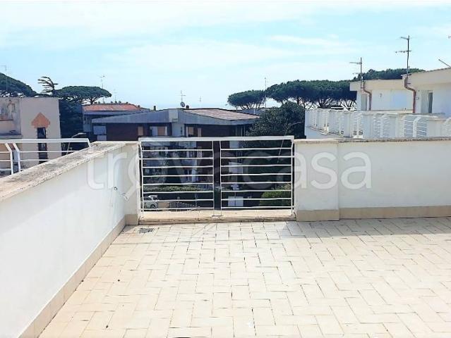 Villa Indipendente in vendita a Europa, Roma Capitale