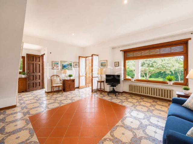 Villa Indipendente in vendita a Lido di Enea, Roma Capitale